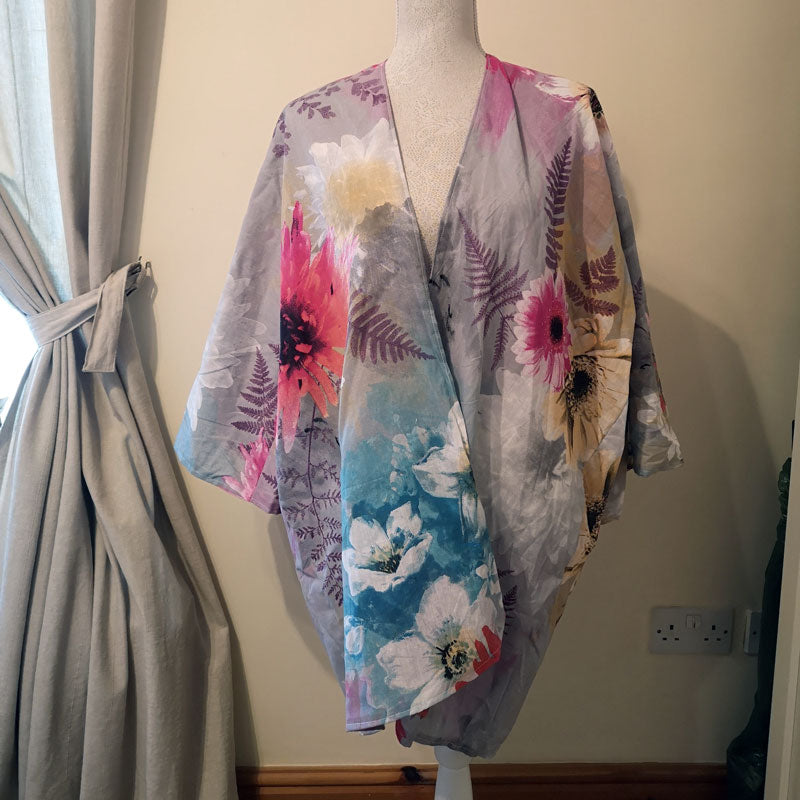 Handmade Upcycled Loose-fitting Kimono - Floral